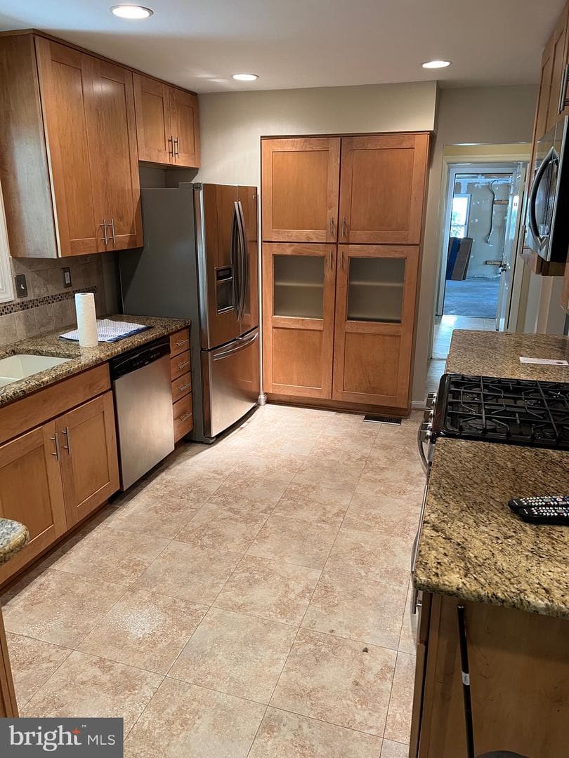 6202 Gideon Street photo 5