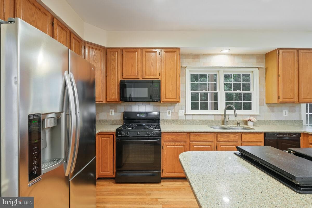 5403 Lakevale Terrace photo 17