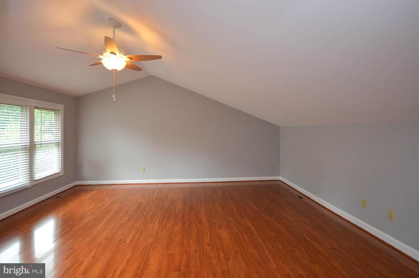 10513 Foxlake Drive photo 33