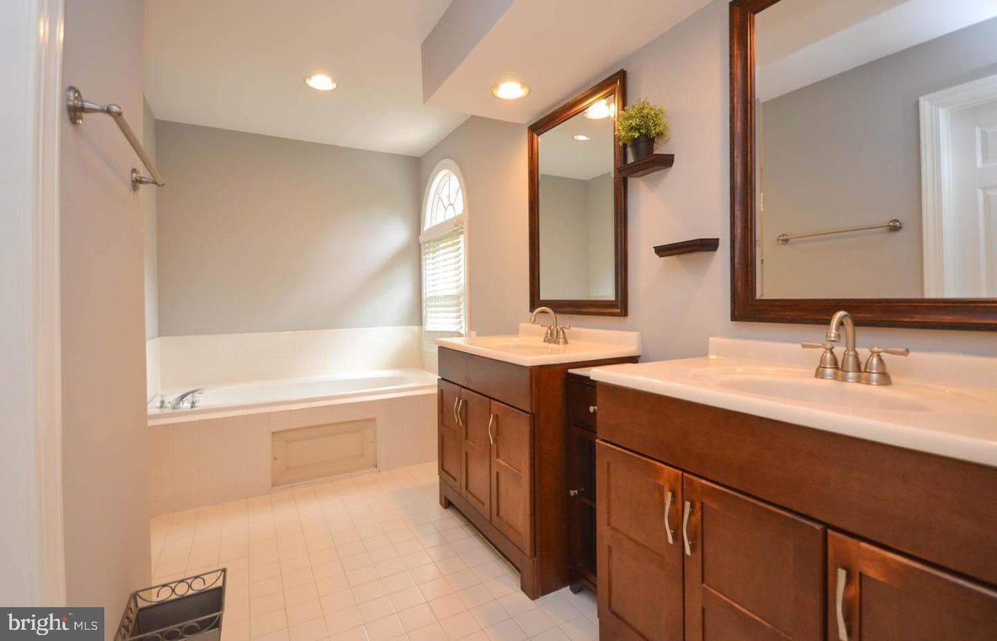 10513 Foxlake Drive photo 35