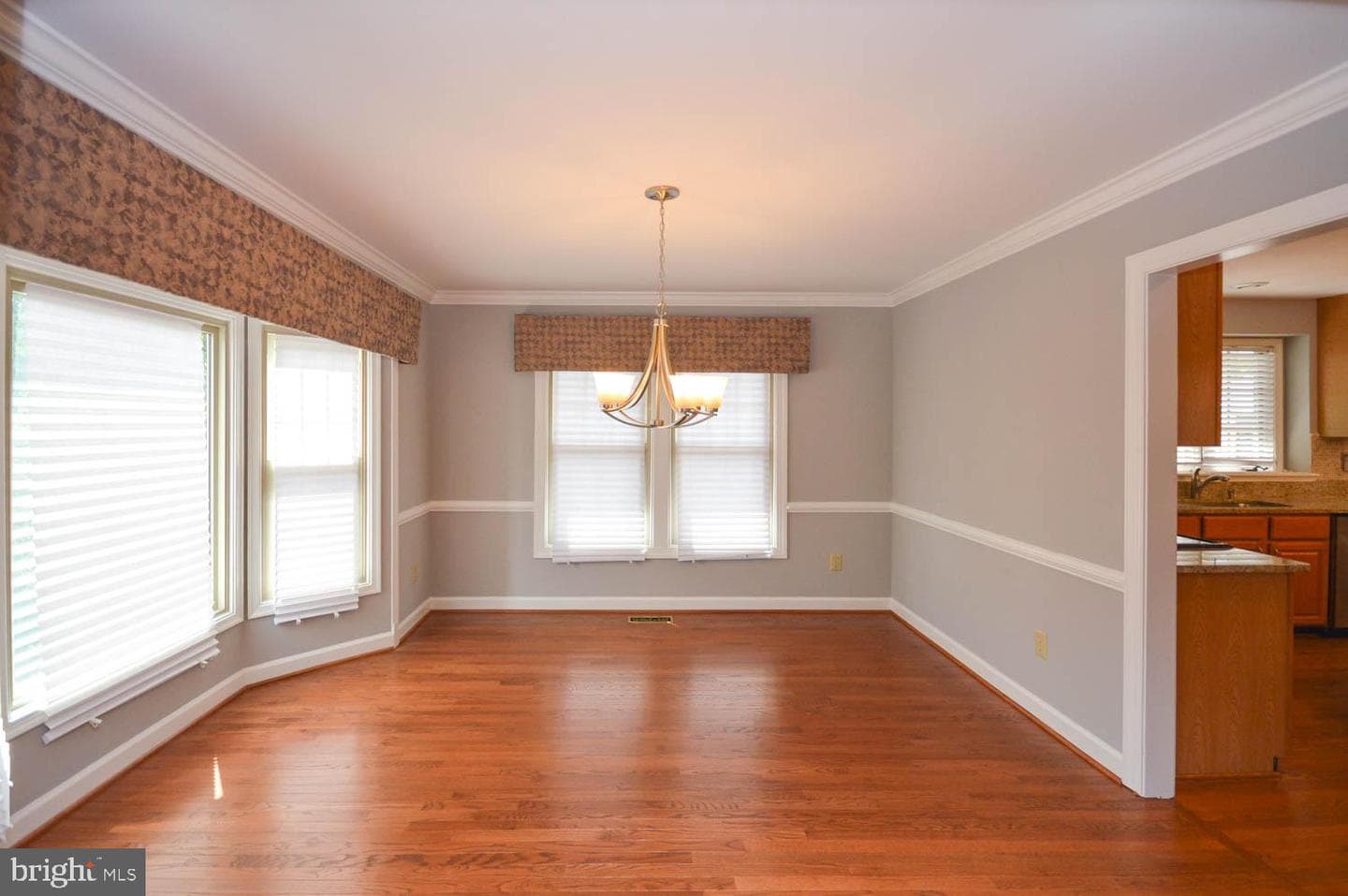 10513 Foxlake Drive photo 9
