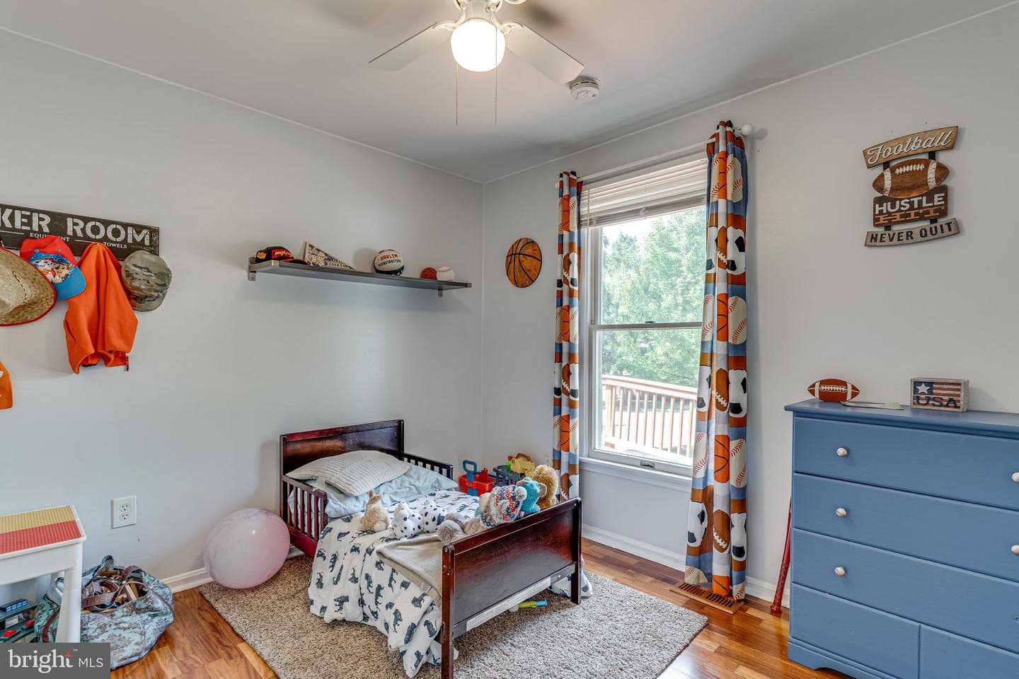 7102 Sybaris Drive photo 10