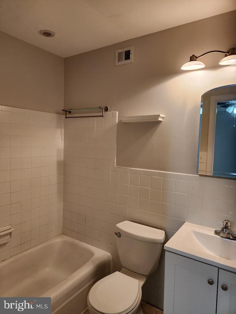 5908 Westchester Park Drive photo 19