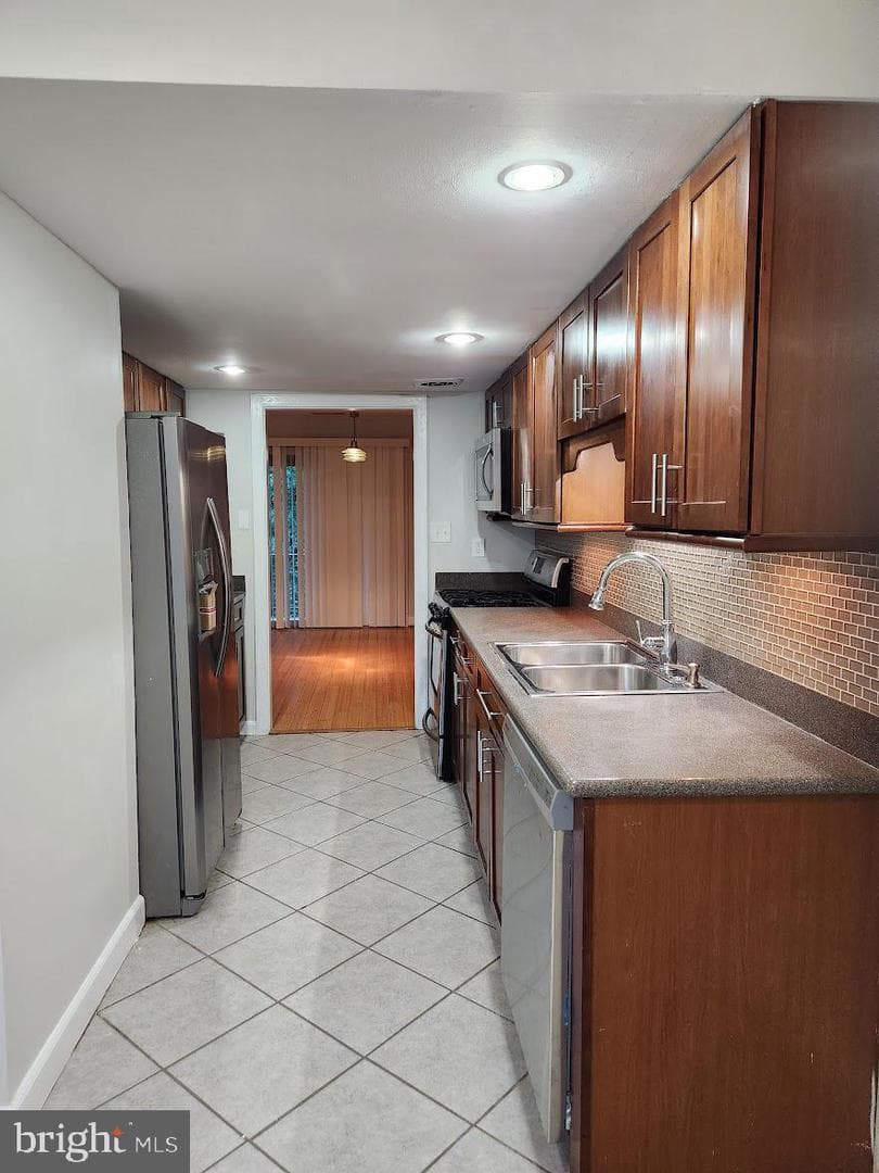 5908 Westchester Park Drive photo 6