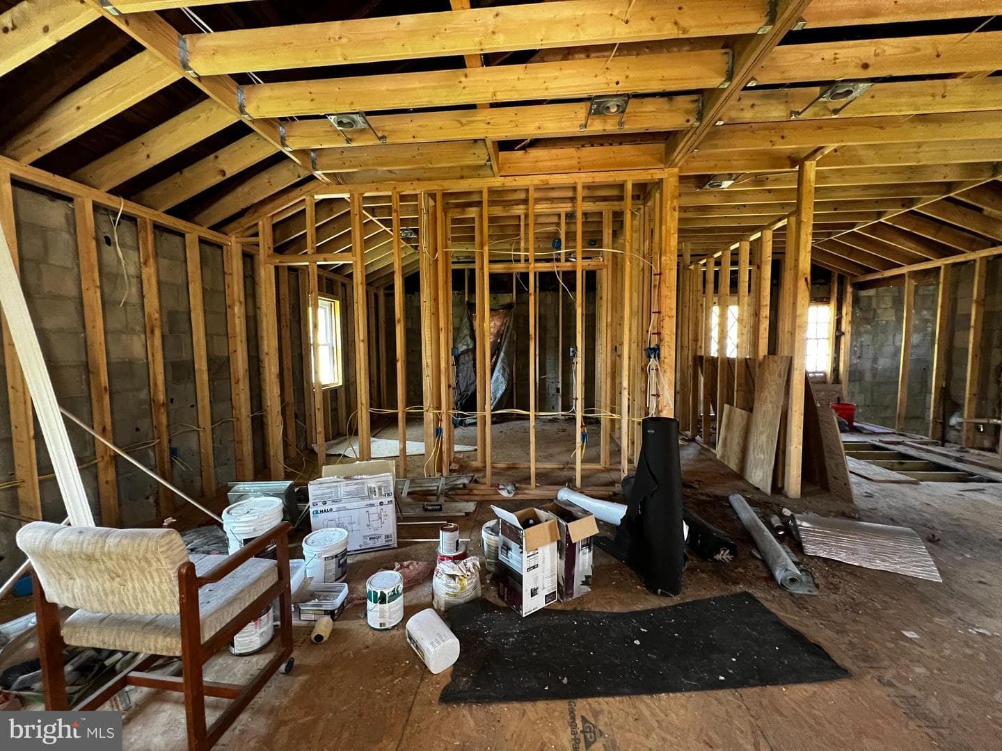 9106 Lincoln Avenue photo 2