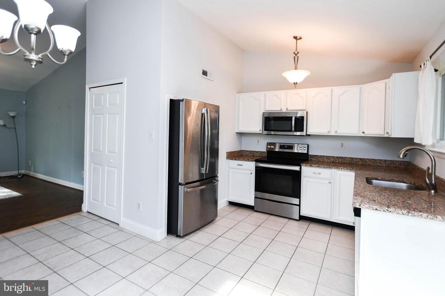 15923 Paisley Lane photo 9