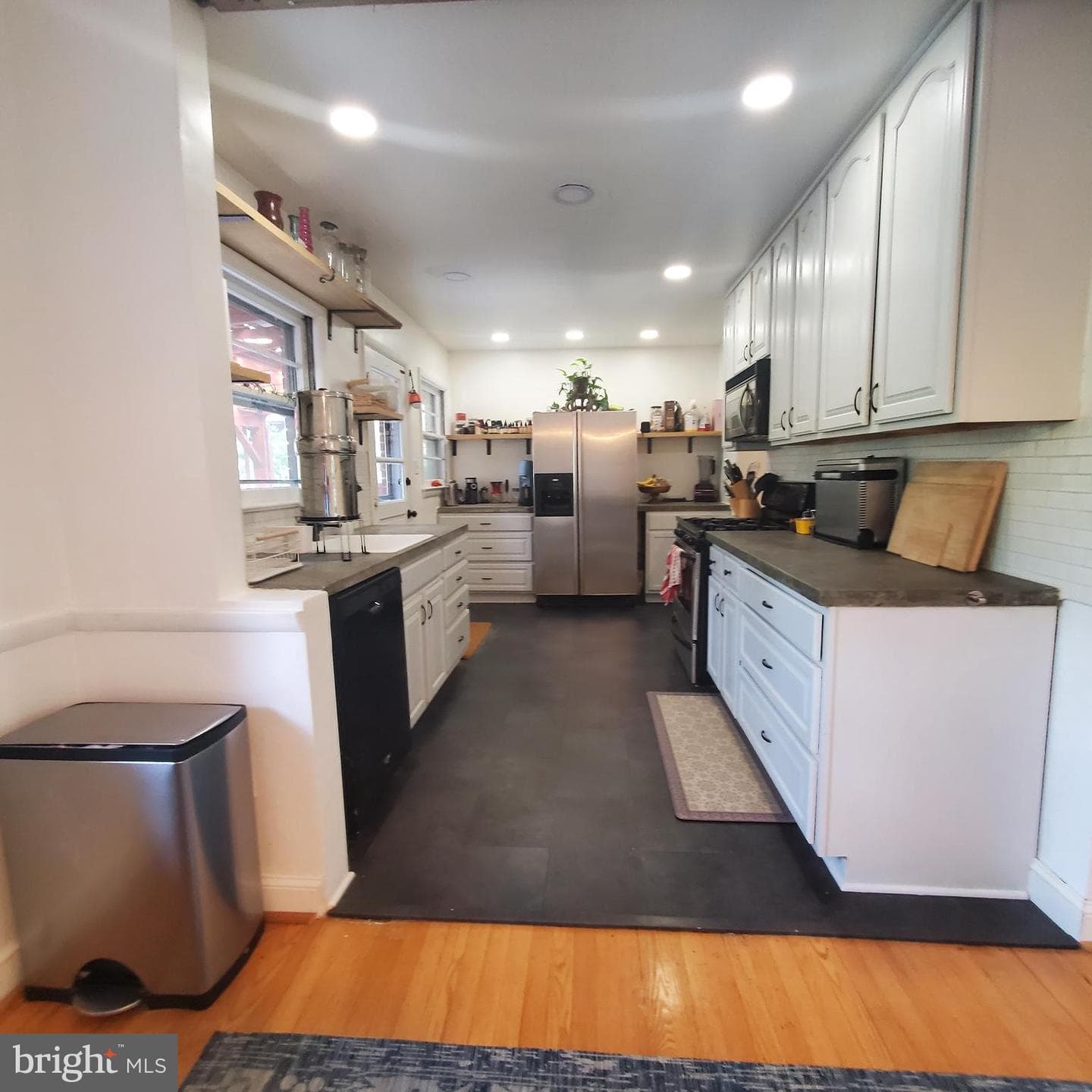 10106 Towhee Avenue photo 5