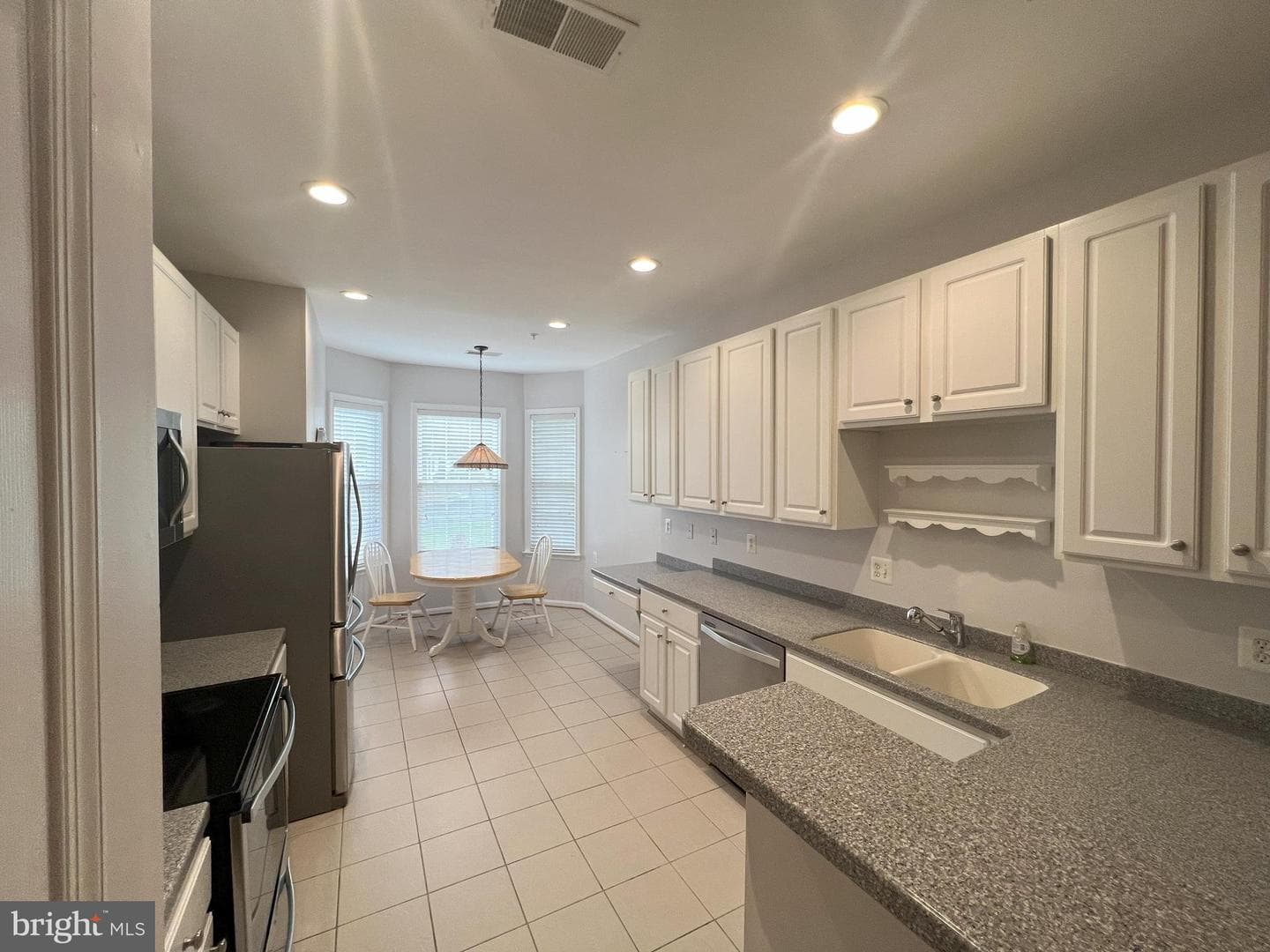 303 Fidgeway Lane photo 7