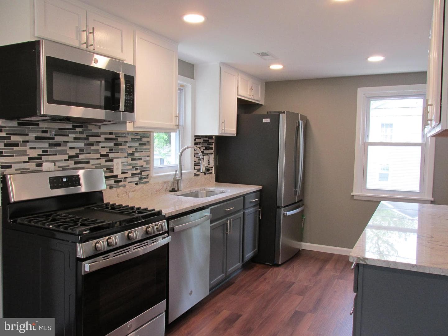4512 40th Street photo 2