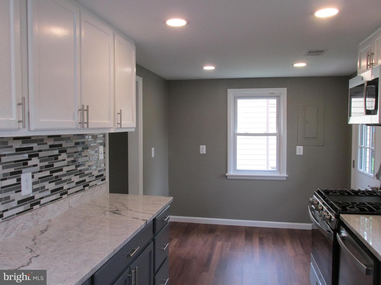4512 40th Street photo 3