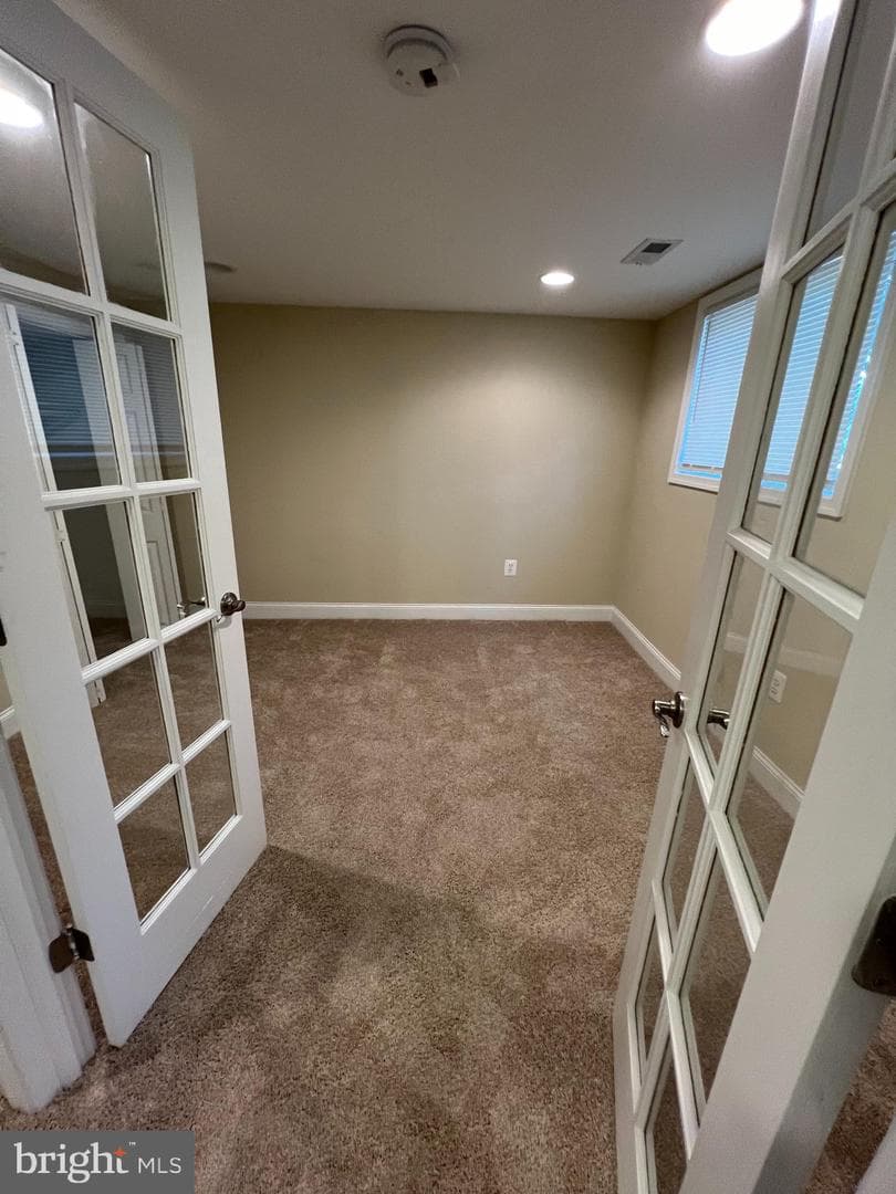 1811 Jarvis Avenue photo 23