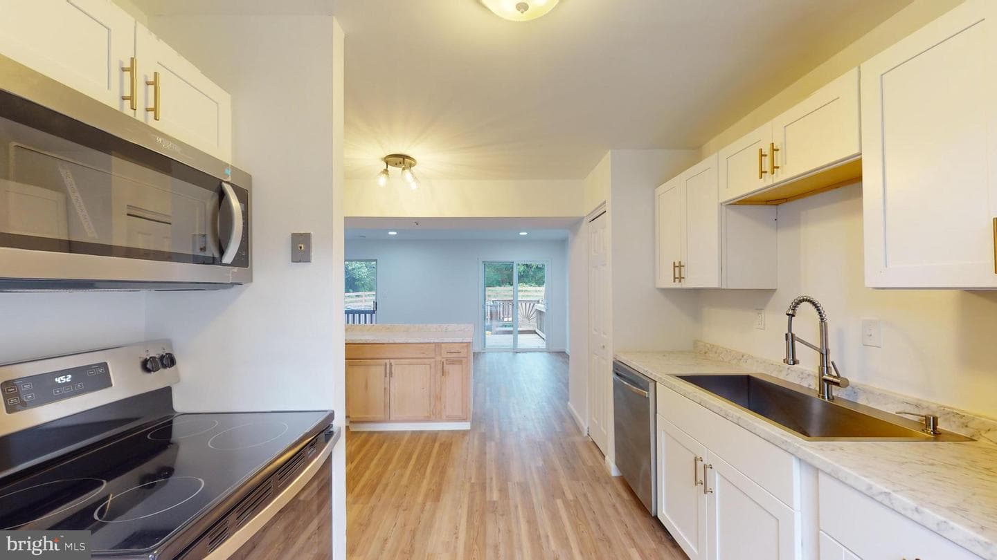 1038 Karen Boulevard photo 12