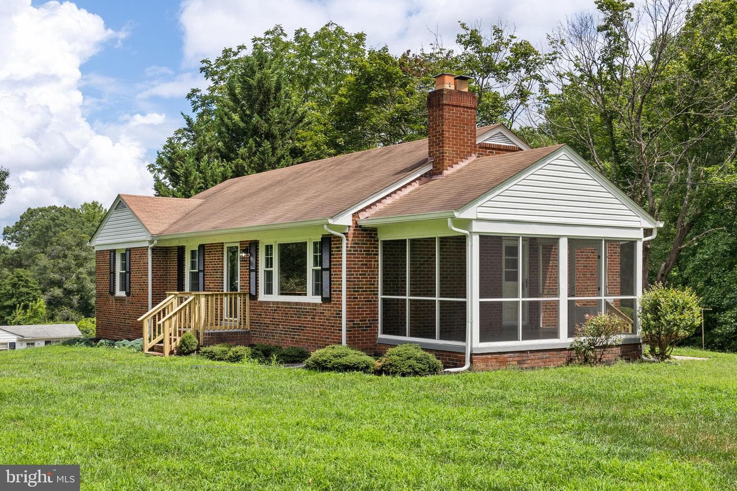 16007 Tanyard Road photo 3