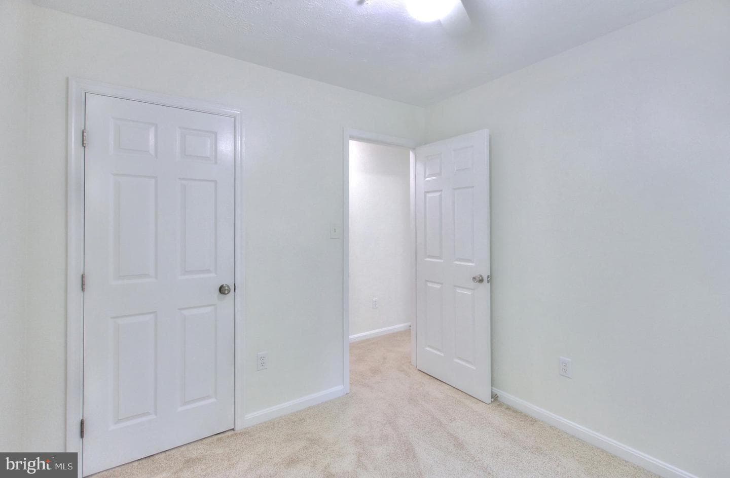 12807 Village Square Road photo 18
