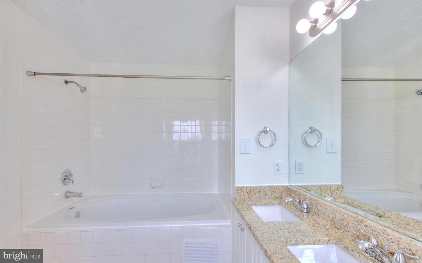 12807 Village Square Road photo 24