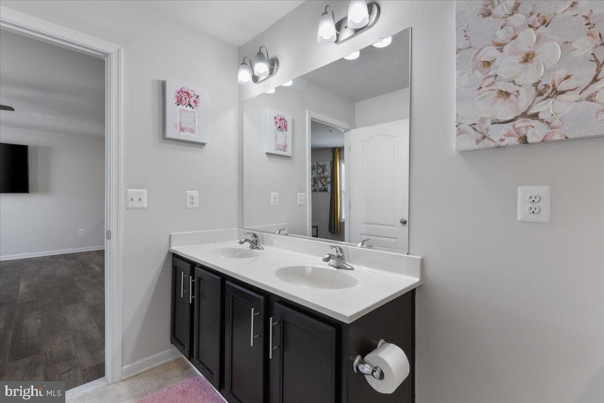 9005 Hunt Meadow Lane photo 33