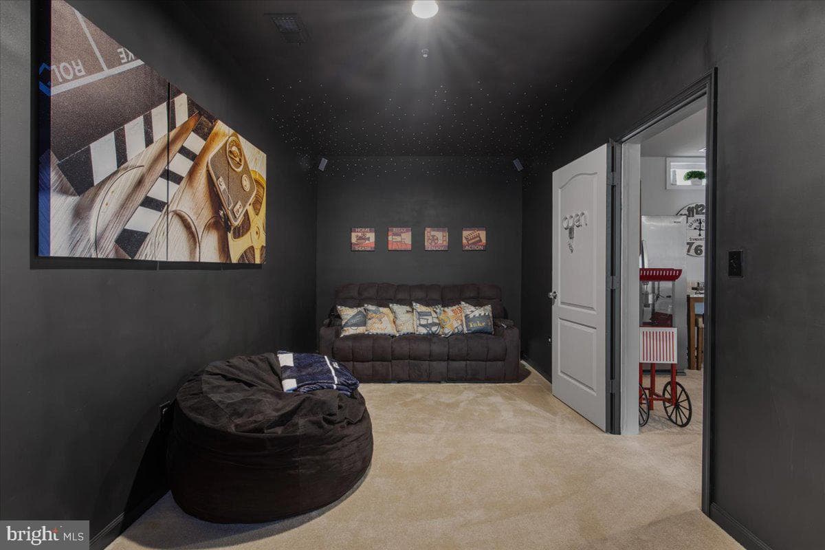 9005 Hunt Meadow Lane photo 41