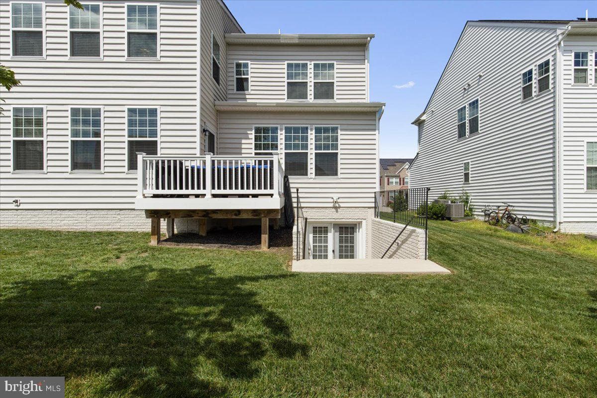 9005 Hunt Meadow Lane photo 46