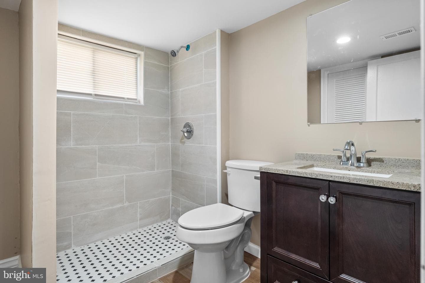 6321 Foster Street photo 36