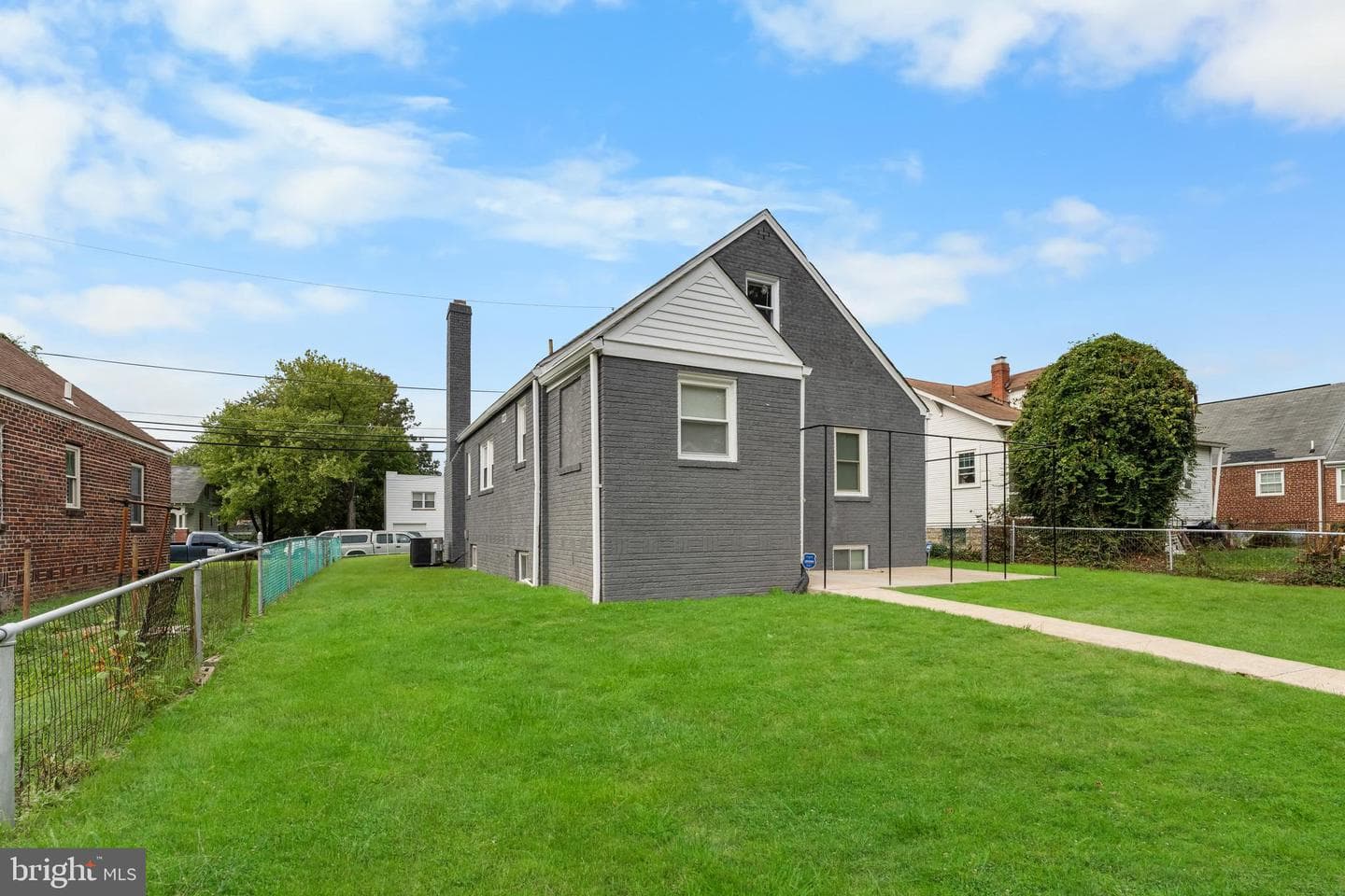 6321 Foster Street photo 9