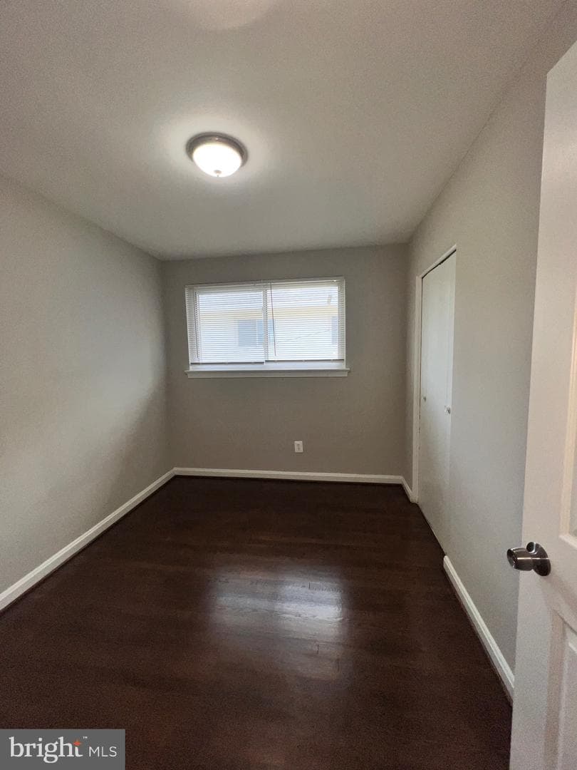 7112 Adelphi Road photo 15