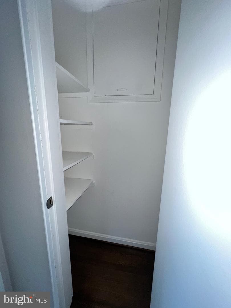 7112 Adelphi Road photo 18
