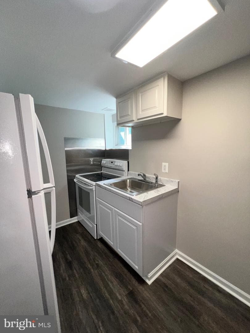 7112 Adelphi Road photo 21