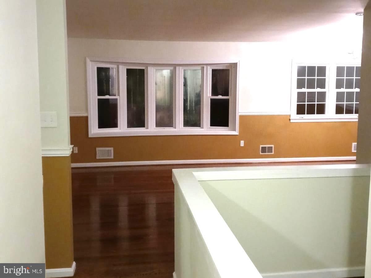 9412 Dashia Drive photo 4