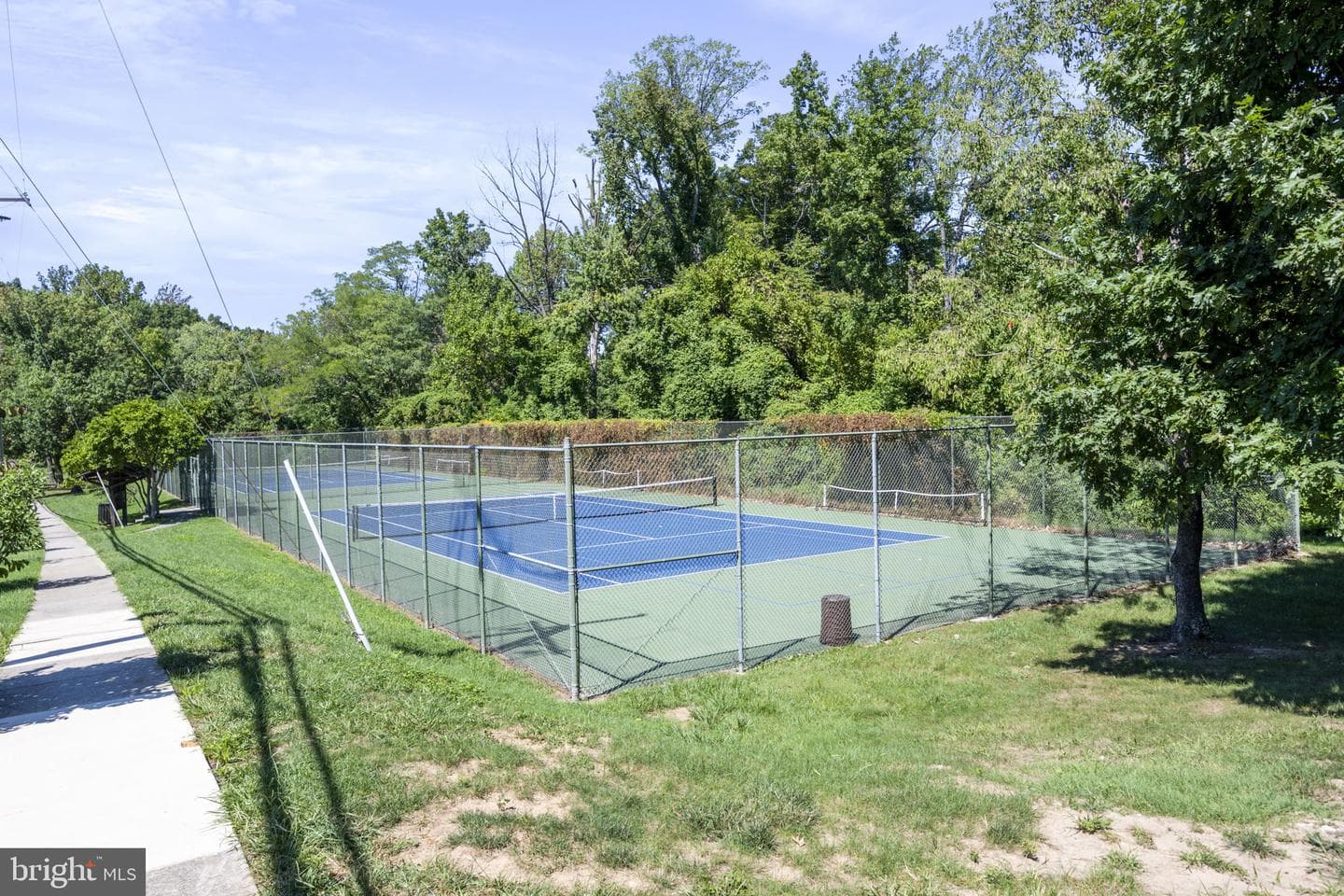 7946 Lakecrest Drive photo 18