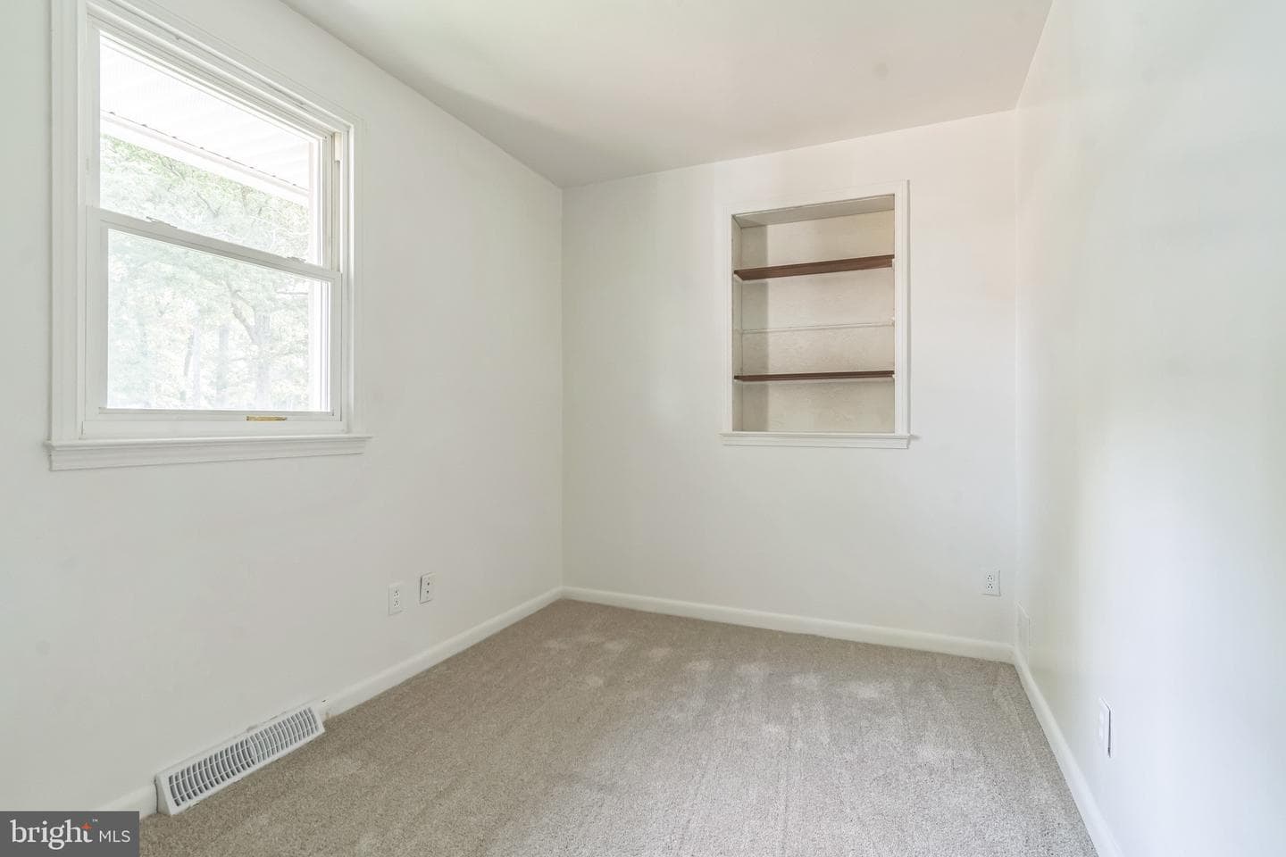 8704 Timothy Road photo 14