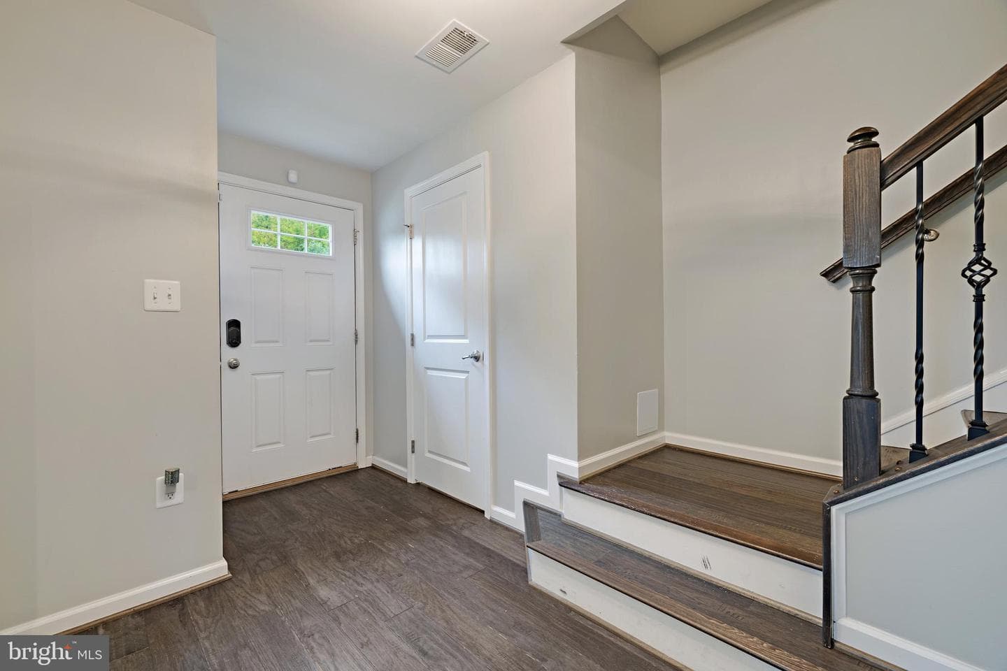 5532 Glover Park Drive photo 4