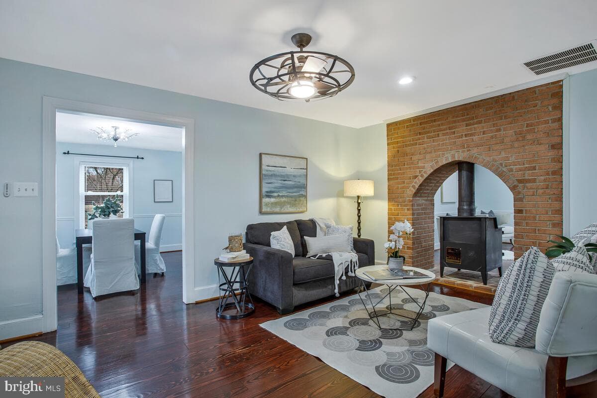 16812 Queen Anne Road photo 7
