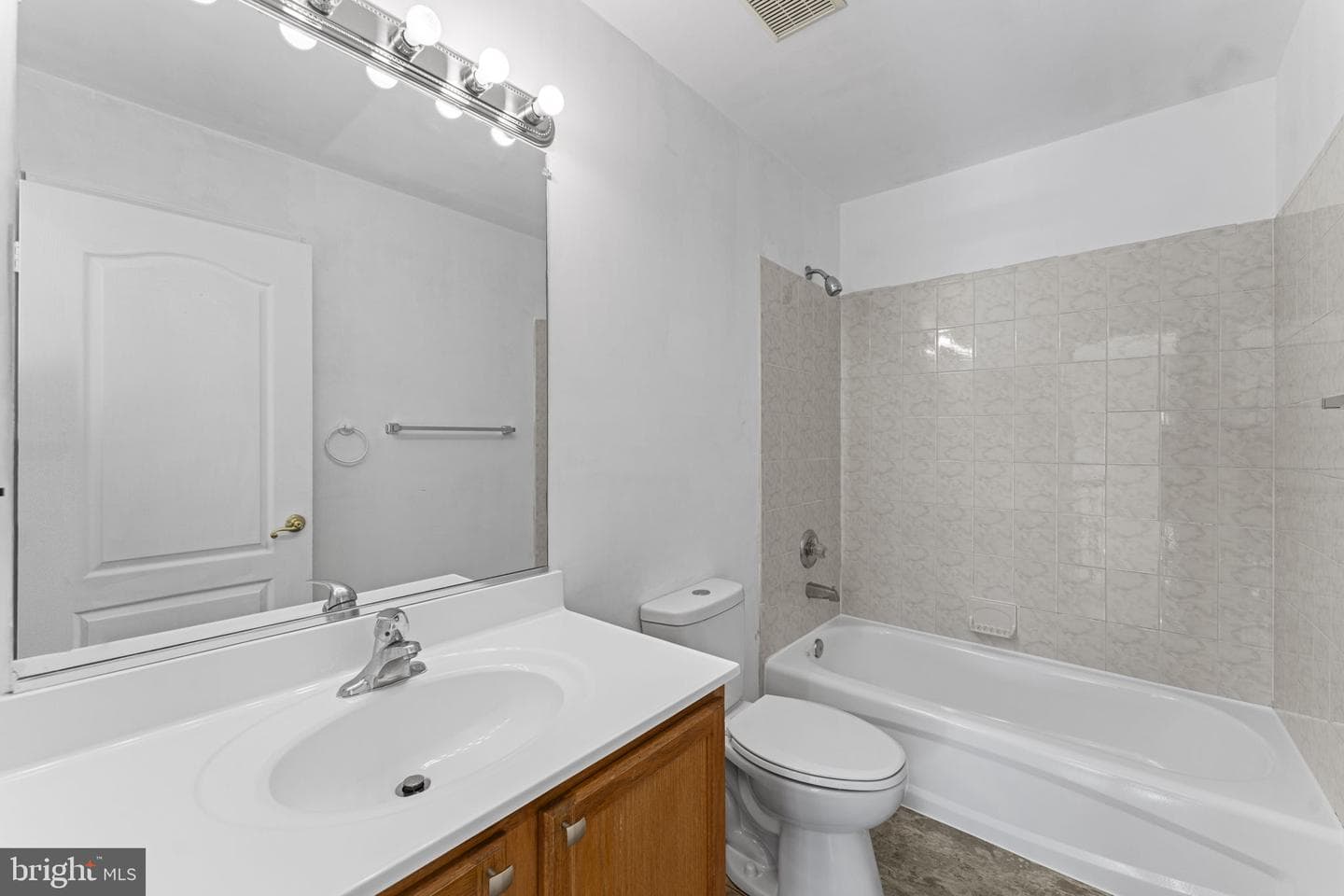 8800 Gladeside Drive photo 39