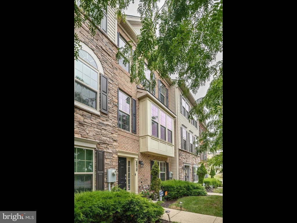8920 Tower Place photo 2