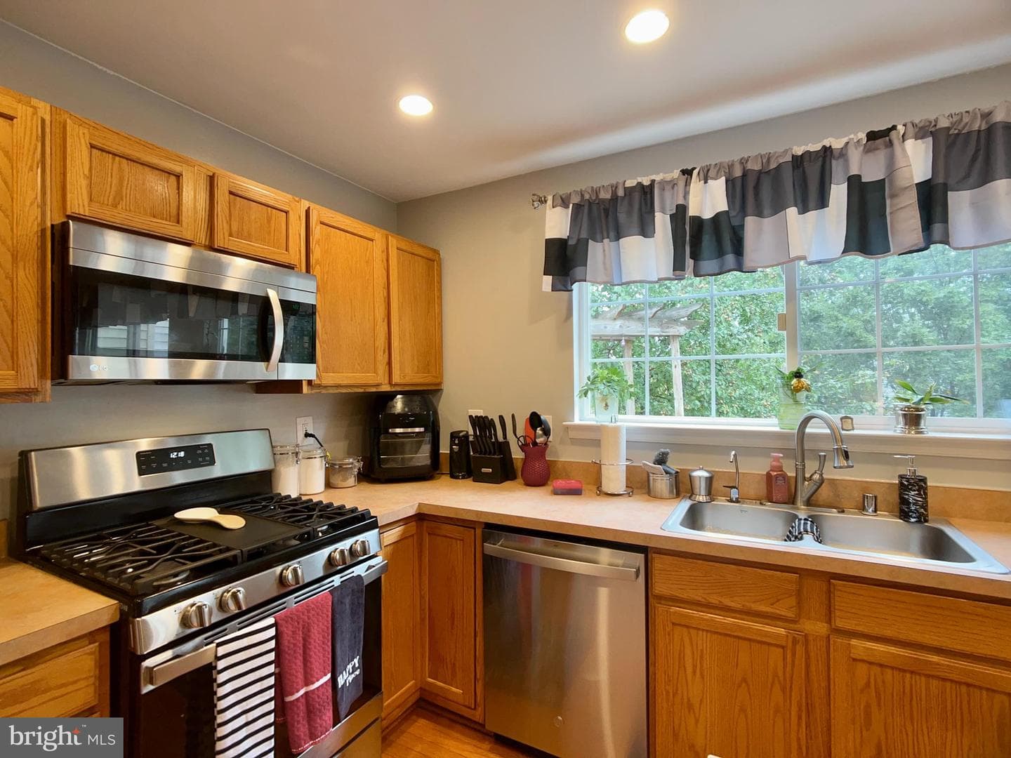 5328 Thomas Sim Lee Terrace photo 18