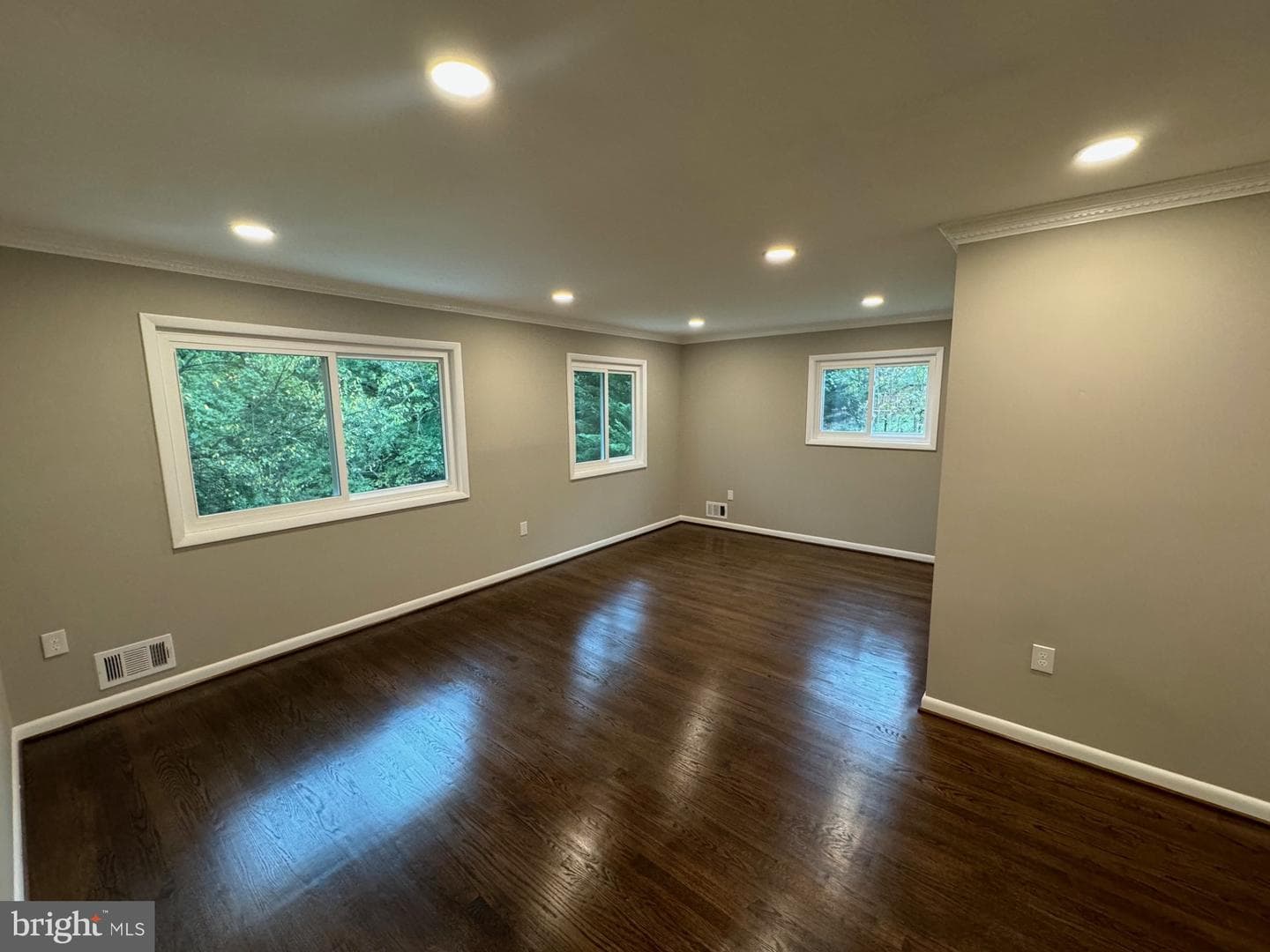 6902 Mackson Drive photo 10