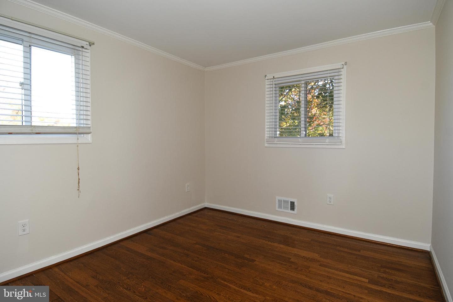 7706 Gambier Drive photo 20