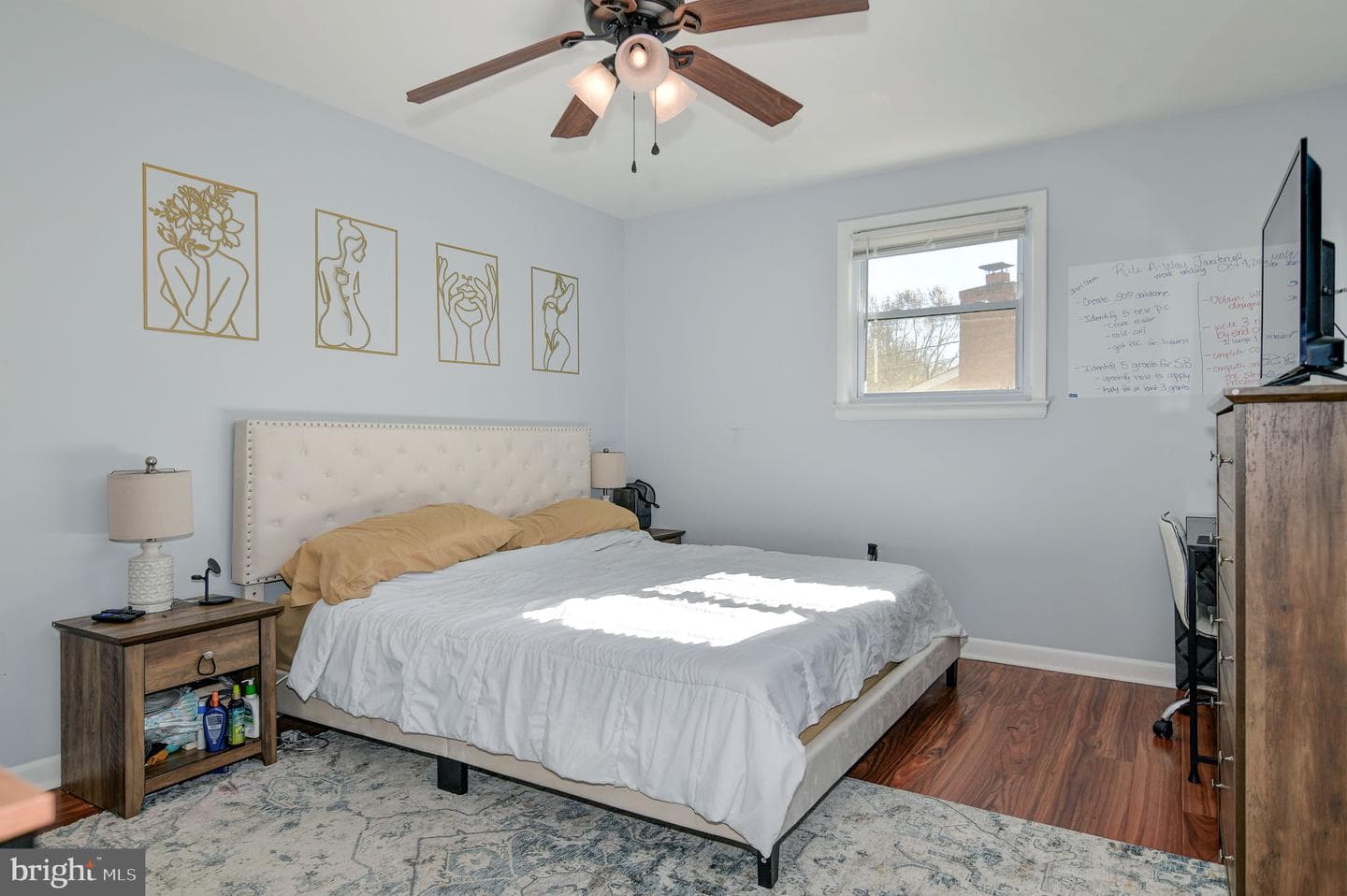 2105 Trafalgar Drive photo 11