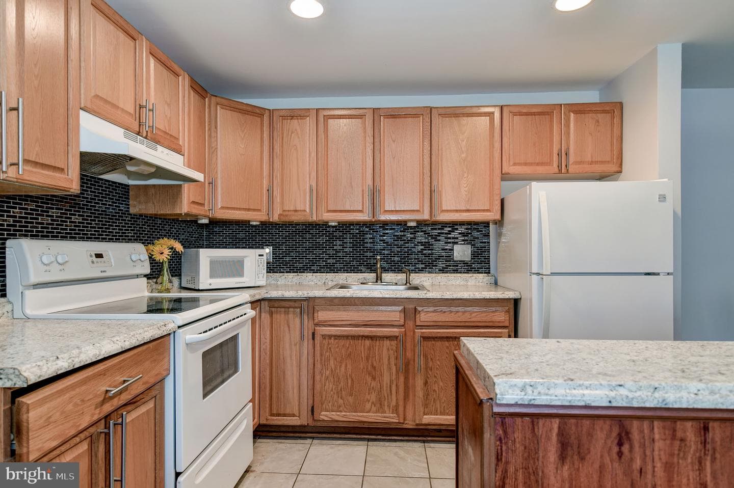 2105 Trafalgar Drive photo 18