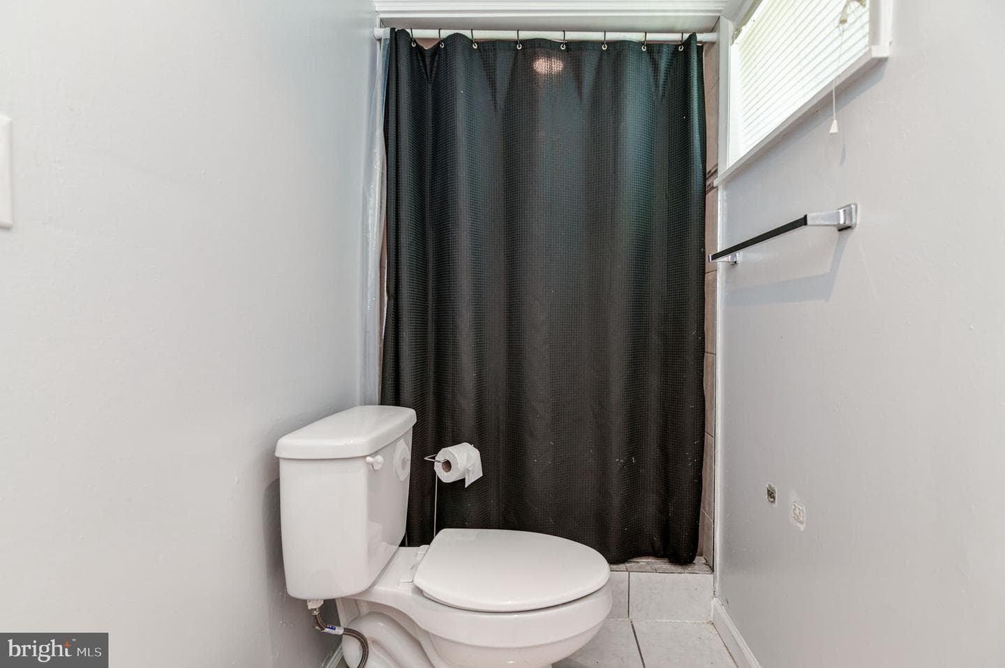 2105 Trafalgar Drive photo 21