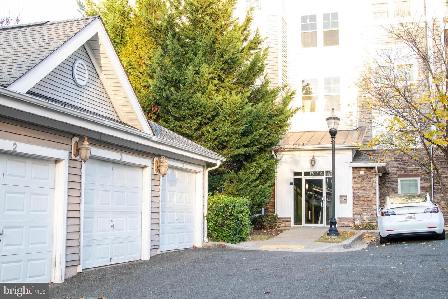 1311 A Karen Boulevard #204 photo 2