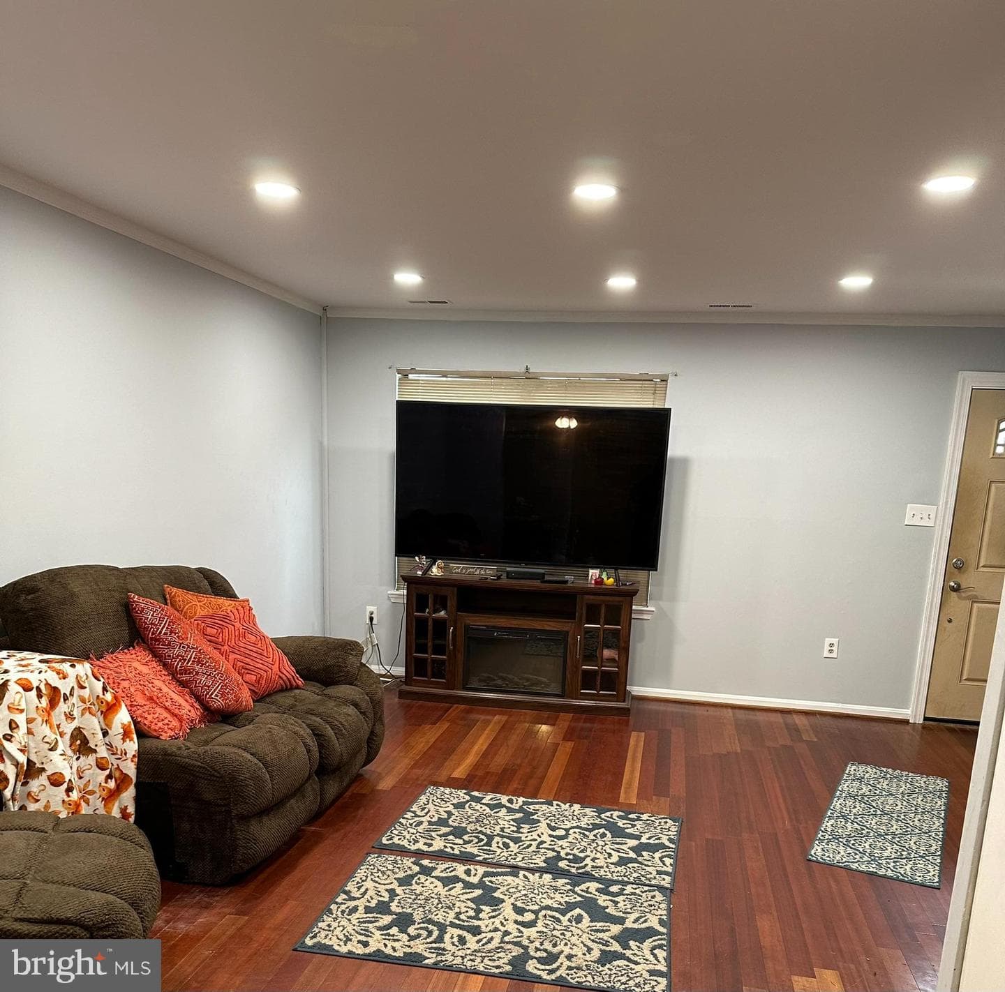 5810 Folgate Court photo 2