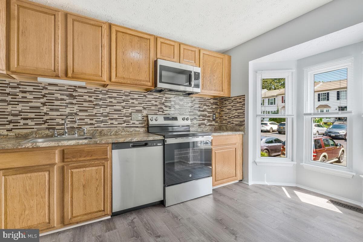3737 Silver Park Court photo 5
