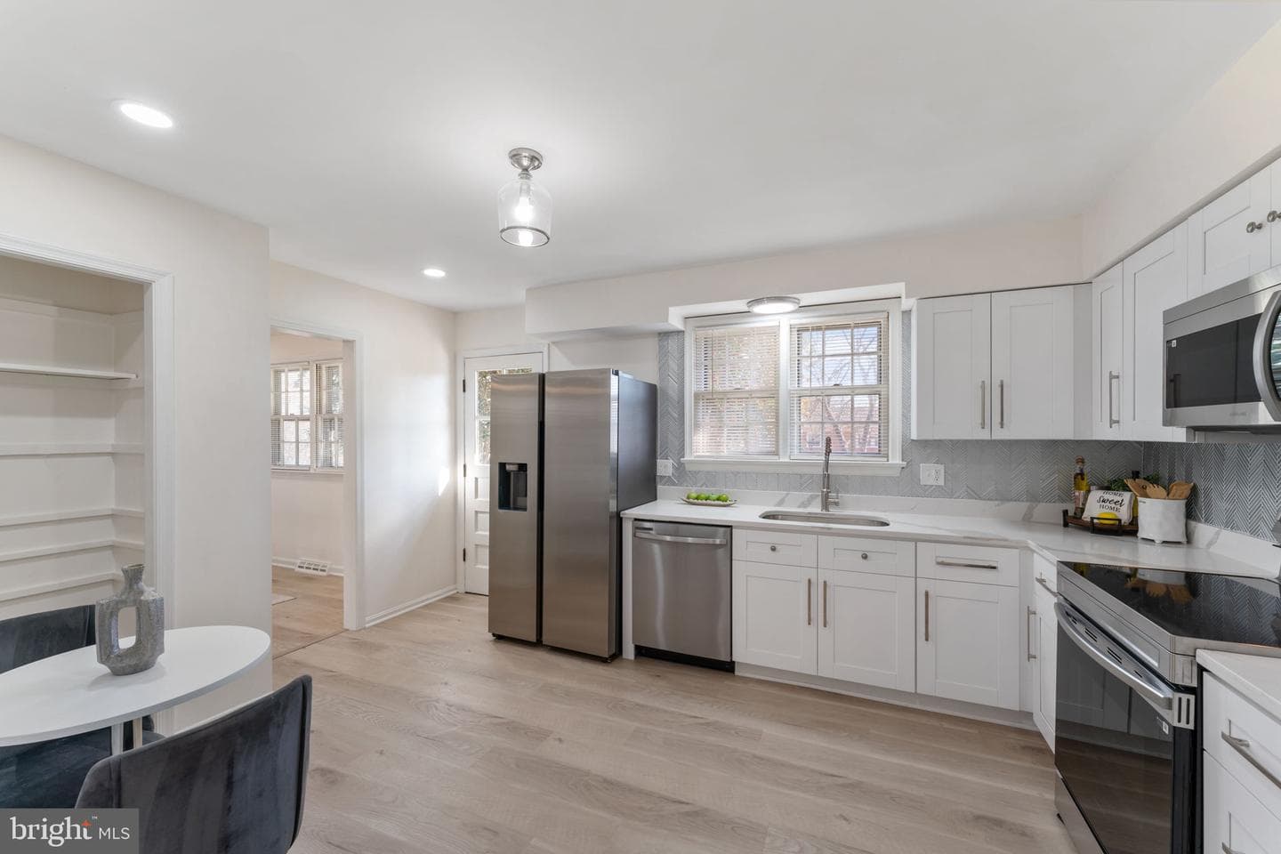 11808 Hickory Drive photo 9
