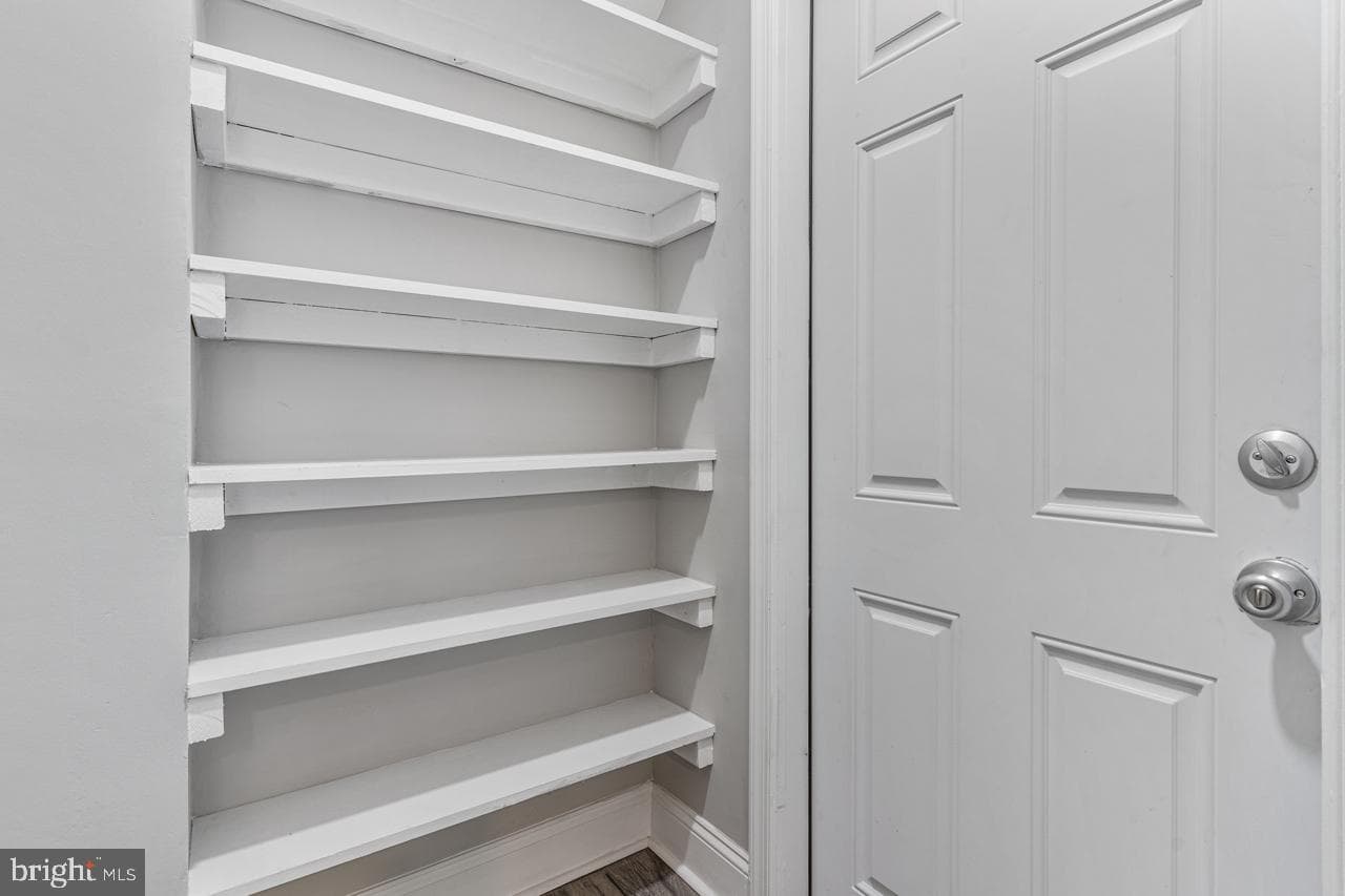 6008 Addison Road photo 10