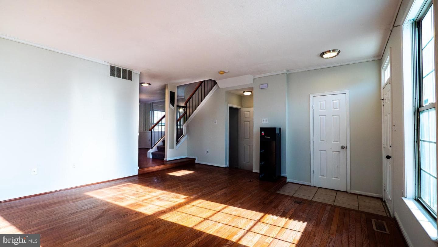 841 Lake Shore Drive photo 3