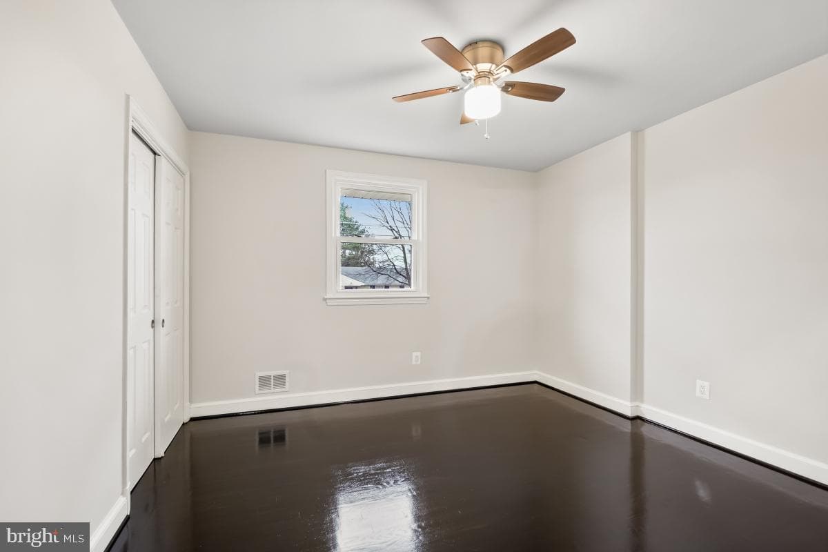 2106 Oakwood Street photo 15