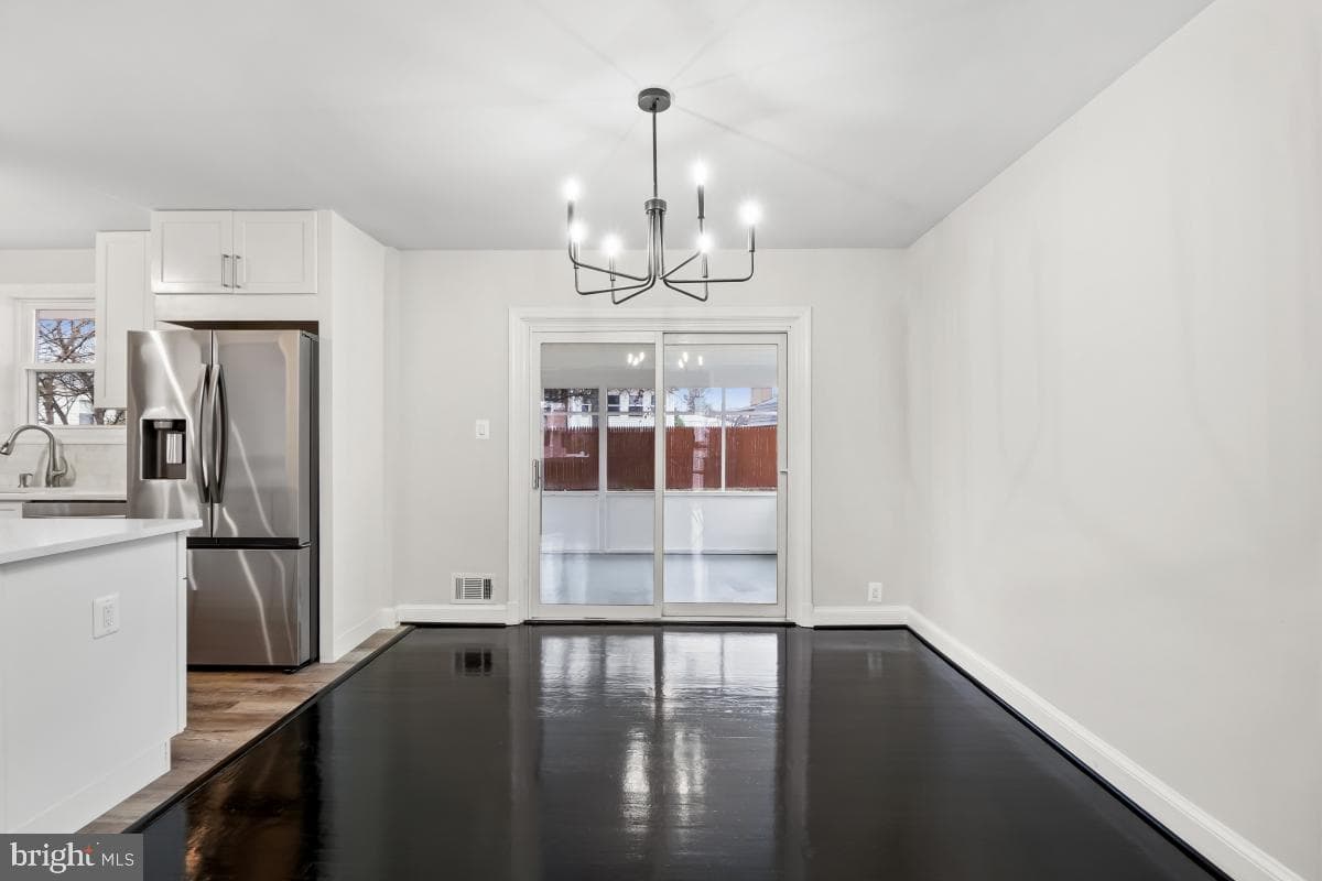 2106 Oakwood Street photo 6