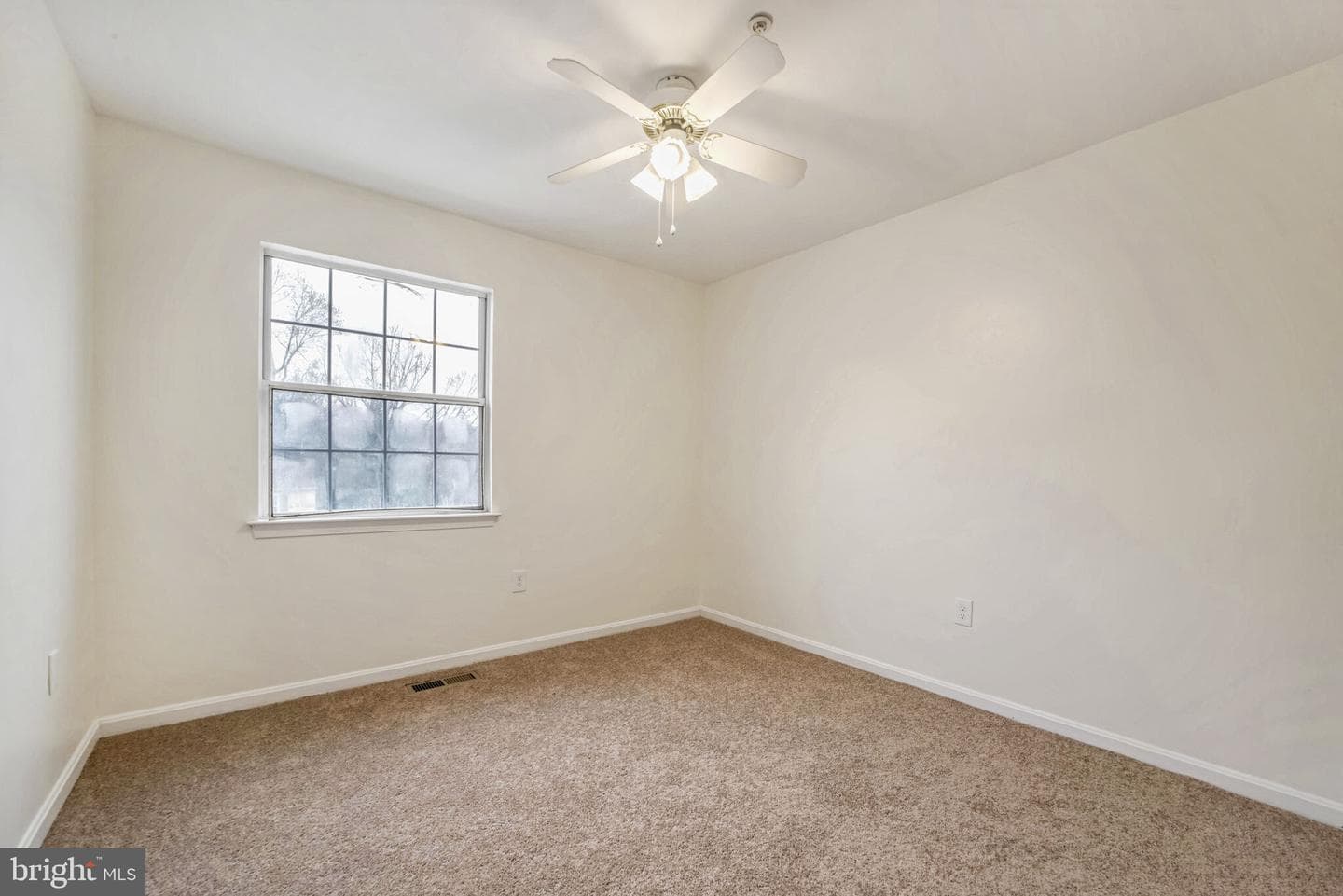 819 Rachel Court photo 18