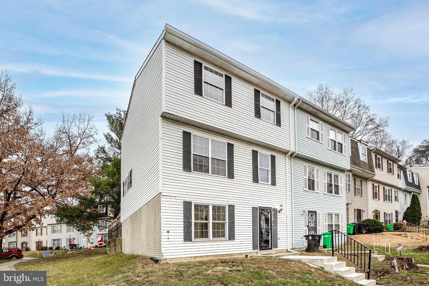 819 Rachel Court photo 2